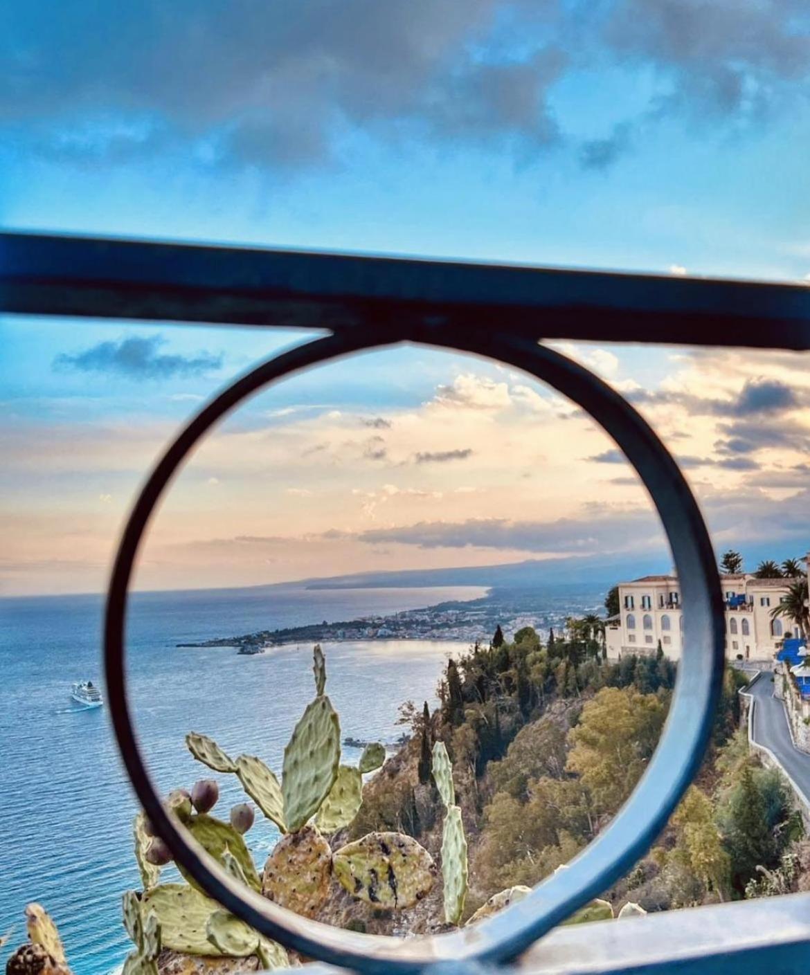 L'Host In Taormina Apartment Bagian luar foto